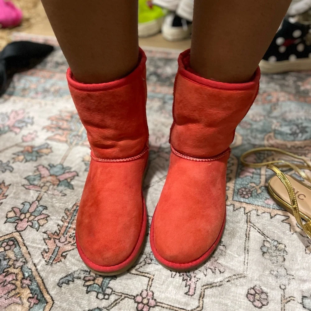 UGG stylish red